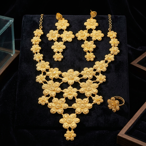 Juego de Collares Largos Chapados en Oro de 14K, 18K y 24K al por Mayor, Joyería India con Diseño Floral, Joyería de Moda Chapada en Oro sobre Latón - Product Image 1