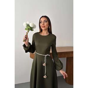 Robe trapèze kaki en tissu tissé, sans col, à manches ballon et ceinture, taille naturelle, style simple et décontracté, pour usage quotidien, vente en gros - Product Image 5