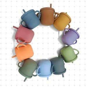 Vaso de Silicona Ecológico Personalizado al por Mayor para Bebés, Fácil de Lavar, Libre de BPA, para Niños de 2 a 4 Años, Vaso con Pajita para la Hora de Comer - Product Image 1