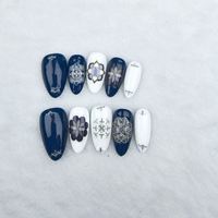 Uñas artificiales Corta almendra estilo floral azul Alta calidad y reutilizable