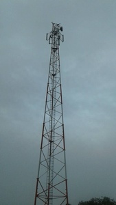Torre Tubolare Ibrida Zincata per Telecomunicazioni a <span class=keywords><strong>3</strong></span> Gambe, 10m-100m - Product Image 2
