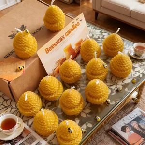 Ensemble de 6 bougies en cire d'abeille naturelle, petites bougies votives avec décorations de petites abeilles en cadeau, décoration de petite abeille jaune à <span class=keywords><strong>faire</strong></span> <span class=keywords><strong>soi</strong></span>-même - Product Image 1