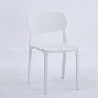 Chaise de salle à manger contemporaine en plastique PP léger, chaise de restaurant en plastique colorée empilable, chaises de piscine