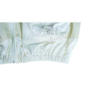 Traje de apicultura de protección Premium Chaqueta ventilada con cremallera de velo de capucha redonda para principiantes y apicultores comerciales - Product Image 4
