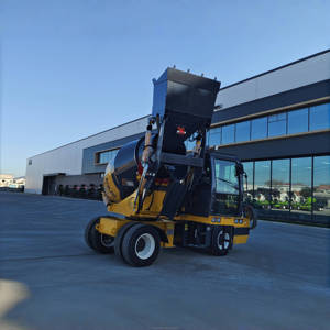 Camion malaxeur à chargement automatique de 4 mètres cubes Voiture malaxeur à chargement automatique pour la construction de routes - Product Image 5