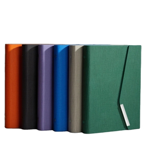 Tamaño A5, cubierta magnética de PU de hojas sueltas estándar de 6 agujeros, 100 hojas, 200 páginas de papel rayado, carpeta de cuaderno de cuero personalizada - Product Image 1