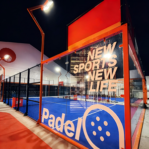 <span class=keywords><strong>Cancha</strong></span> de Pádel Panorámica Personalizada de 12 mm con Césped Artificial Premium y Cristal para Accesorios de Pádel - Product Image 1