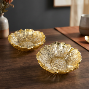 Assiette décorative en métal en forme de fleur, incrustation dorée, peinte à la main, style glamour, pour les occasions de mariage - Product Image 4