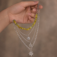 Nouveau collier superposé avec pendentif lune en pierres irrégulières pour femme, style vacances, perles