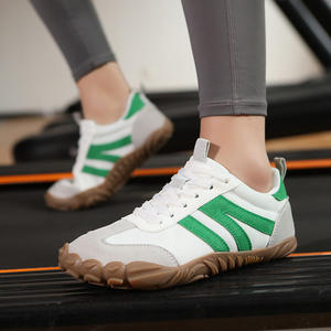 Zapatos de senderismo de caña baja, transpirables, para trekking, correr, fitness, informales, para hombre y mujer, color negro sólido. - Product Image 4