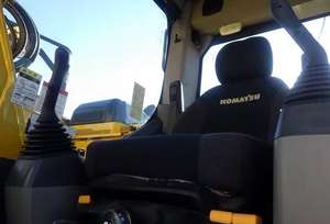 รถขุดไฮดรอลิกขนาดกะทัดรัด รุ่น Komatsu PC138-11 ของ Komatsu  ที่ใช้งานได้ดีและมีประสิทธิภาพสูง เหมาะสำหรับงานก่อสร้างในเมืองและโครงการถนน - Product Image 3