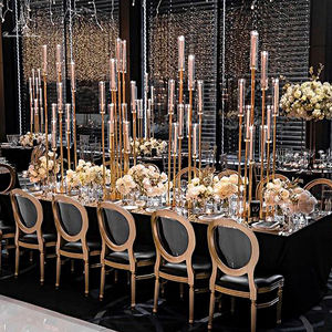 Candelabros Modernos de Metal Dorado de 8 Brazos, Portavelas Altos y Elegantes para Decoración de Fiestas en el Hogar - Product Image 4
