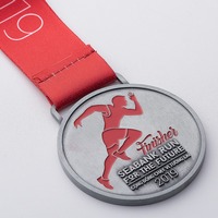 Médaille personnalisée OEM ODM avec logo, en alliage de zinc et émail souple, pour course urbaine 5K 10K Demi-marathon Marathon 42K, fournisseur en gros