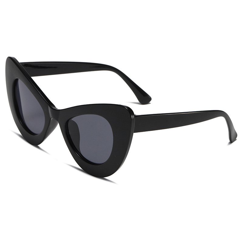 New Fashion Classic Retro Oversized Sunglasses Women Cat Eye