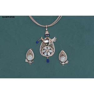 Ensemble collier et boucles d'oreilles blanc Peacock New Classy Best de haute qualité en gros prix de collection de créateurs - Product Image 1