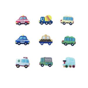 Patchs brodés thermocollants DIY miniatures colorés de voitures et camions de dessin animé, 1-3 cm, pour chapeaux, porte-clés et sacs - Product Image 3