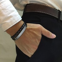 Gelang Kulit PU Multi Lapisan untuk Pria Wanita, Gelang Stainless Steel Kasual Dipersonalisasi
