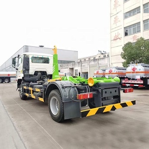 Camion de collecte des déchets Sinotruk Howo 6X4 fiable avec système de levage à crochet pour les centres de recyclage et le transport de déchets commerciaux - Product Image 4