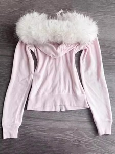 Sudadera con capucha rosa vintage Y2K estilo Spice Girl para mujer, diseño de otoño/invierno con cremallera y capucha de lana, corte ajustado y cintura estrecha. - Product Image 3