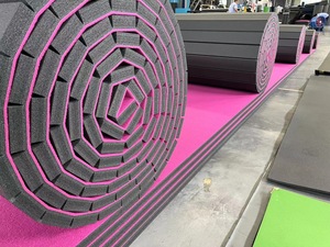 Tappetini per ginnastica in FLEXI-Roll, acrobazie e tappetino in schiuma rotolante flessibile per il Fitness color rosa - Product Image 2