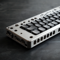 Clavier de jeu mécanique en acier inoxydable/aluminium usiné avec précision par CNC, rétroéclairage RVB, personnalisable, filaire/sans fil, ergonomique