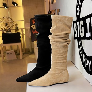 Nouvelles Bottes Femme Hiver 2026 Noires au-dessus du Genou Confortables à Talons Épais Chaussures Tendance en Faux Daim à Bout Pointu - Product Image 1