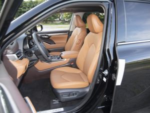 <span class=keywords><strong>TOYO</strong></span> TA Highlander 4WD 2,5 T SUV mediano de alto rendimiento 5/7 Asientos de tela New Energy Gasolina Eléctrica Híbrida Dirección izquierda - Product Image 5