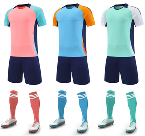 Professionele custom voetbaltenues sets, hoge kwaliteit, ademend, 100% polyester, vochtregulerend, zomer/herfst, logo - Product Image 1