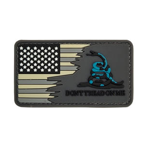Parche de PVC de goma suave con gancho, diseño de bandera americana de serpiente de cascabel 'Dont Tread on Me' - Product Image 3