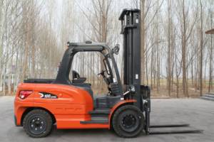 Carretilla elevadora eléctrica de Doble accionamiento para uso en interiores Capacidad de 3T a 10 toneladas con batería de plomo ácido Cuatro ruedas para 4T 5T 6T 7T <span class=keywords><strong>8T</strong></span> - Product Image 3