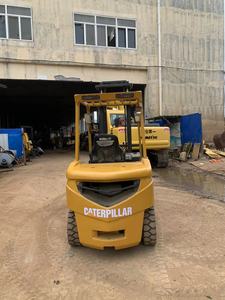 Quelques heures de travail chariot élévateur diesel 3 tonnes CAT FD30 à vendre - Product Image 4