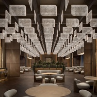 Lustre LED carré moderne en verre bulle personnalisé pour hall d'hôtel et plafond de restaurant, escalier