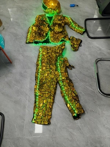 Traje de Espejo Flamenco con Robot, Zancos, Luces LED RGB, Casco y Espejos de Cuerpo Completo para Espectáculos, Discotecas y Desfiles - Product Image 1