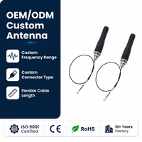 Antenne MIMO omnidirectionnelle extérieure 700-2700 MHz 3-5 dBi double bande étanche à fixation par vis pour mini station de base et armoire