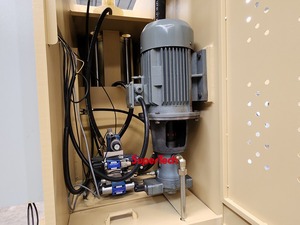 सुपरटेक YLS41-100 प्रयोगशाला हाइड्रोलिक प्रेस/100-टन बेंच मॉडल सटीक काम के लिए समायोज्य दबाव के साथ - Product Image 5