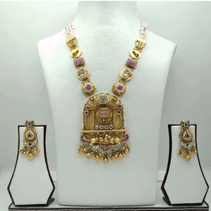 Parure de collier temple traditionnel doré avec pierres roses et vertes, perles et boucles d'oreilles assorties pour mariée - Product Image 1