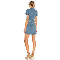 Robe courte en jean pour femmes, à manches courtes, col chemise, avec ceinture tressée, fermeture éclair avant, plusieurs poches, style vintage, jean délavé