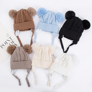 Mignon Ours Oreillette Texturé Tricot Chapeaux Pompon Bébé Garçons Filles Épais Chaud D'hiver Oreille Protection Casquettes Doublure En Coton Enfants Headwraps - Product Image 1