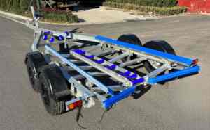 Remorque de bateau en aluminium durable à double essieu de 21 pieds avec lits superposés en polyéthylène, poids du véhicule de 450 kg pour les bateaux de 18 à 20 pieds avec VIN et DOT - Product Image 5