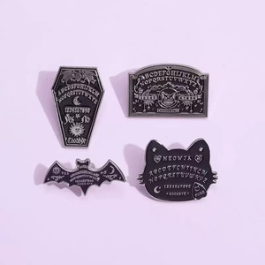 Gran oferta de murciélago Retro oscuro de Halloween para Pin de solapa, Pin de sombrero de aleación de Zinc niquelado para manualidades de Metal o regalo - Product Image 1