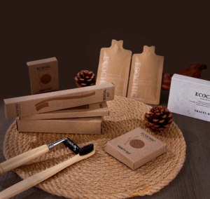 ECOCHIC Biodegradable Reciclable FSC Mix Papel Kraft Bolsita y caja Juego de servicios de hotel con 30ml Servicios húmedos en bolsa - Product Image 2