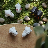 Décoration de bureau créative en verre en forme de lapin blanc, petite maison mignonne pour salon, bureau ou salle d'étude, décorations en verre faites à la main