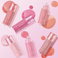Fard à joues liquide et rouge à lèvres, rouge à lèvres mat multifonctionnel et fard à paupières en stock. Effet de maquillage longue durée