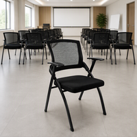 Chaise empilable pliable pour réunion, dossier en maille noire, assise en tissu rembourré, pieds articulés, chaise de salle de formation