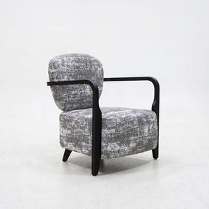 Fauteuil en tissu capitonné avec structure métallique, style luxe léger, haut de gamme, pour salon, chambre, appartement, villa, complexe hôtelier, design moderne et minimaliste - Product Image 4