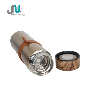 Ensemble cadeau de gourde isotherme en acier inoxydable avec logo personnalisé, 500 ml, avec infuseur à thé, couvercle en bois grainé, sangle en cuir, pour l'exportation en gros - Product Image 6
