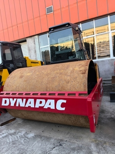 Rouleau compresseur Dynapac CA301D modèle 2018, monocylindre, moteur 75KW, 0-14km/h, rainures fines, roue vibrante en acier, pente 25%, 50kN - Product Image 6