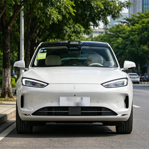 SUV électrique pur AITO M5 Ultra adapté aux familles - 602 km CLTC, batterie 83 kWh, son 360° °   Caméra de recul pour véhicule à propulsion arrière - Product Image 1