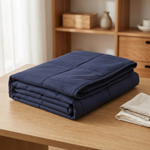 Couverture lestée matelassée en fibre de bambou 150x200cm 125GSM Bleu paon Quatre saisons Couverture lourde pour un sommeil profond - Product Image 1
