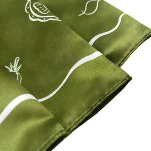 रेशम की भावना सिर स्कार्फ वर्ग सैटिन गर्दन के स्कार्फ रेशम बंधन शैली के साथ कस्टम मुद्रित के साथ - Product Image 4